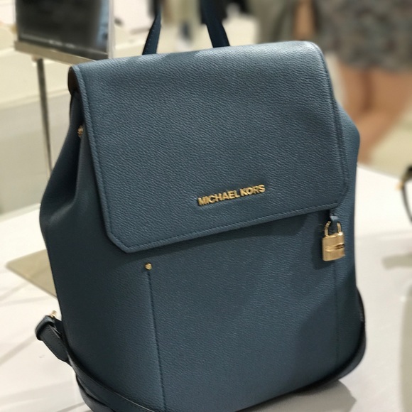 Michael kors hayes medium pebble leather bagpack - Picture 2 of 8